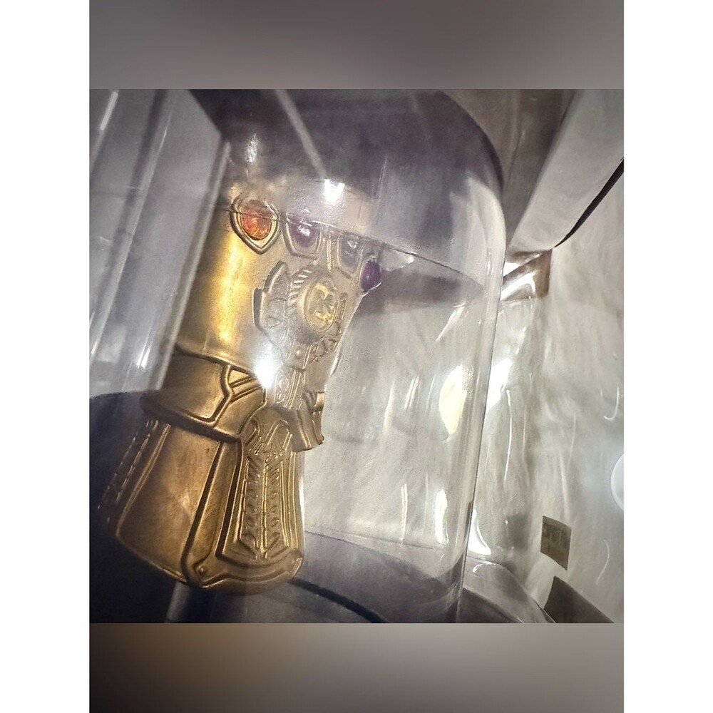 Funko Avengers Infinity War Gauntlet Vinyl Collectible Hot Topic Exclusive - Picture 4 of 12